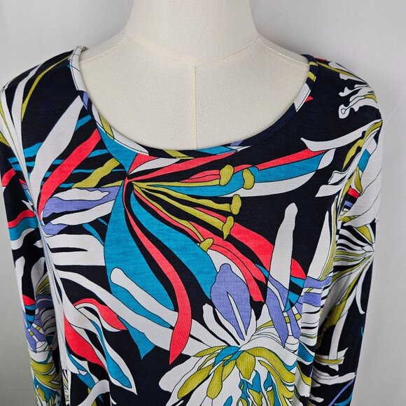 Clara SunWoo Floral Tunic Top Asymmetric Hem Medium Flowy 3/4 Sleeve Black - Picture 2 of 9